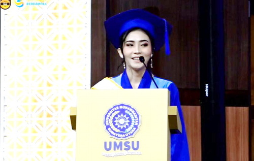 Gabriel dalam pidatonya pada Wisuda Periode I UMSU Tahun 2026. (ist)