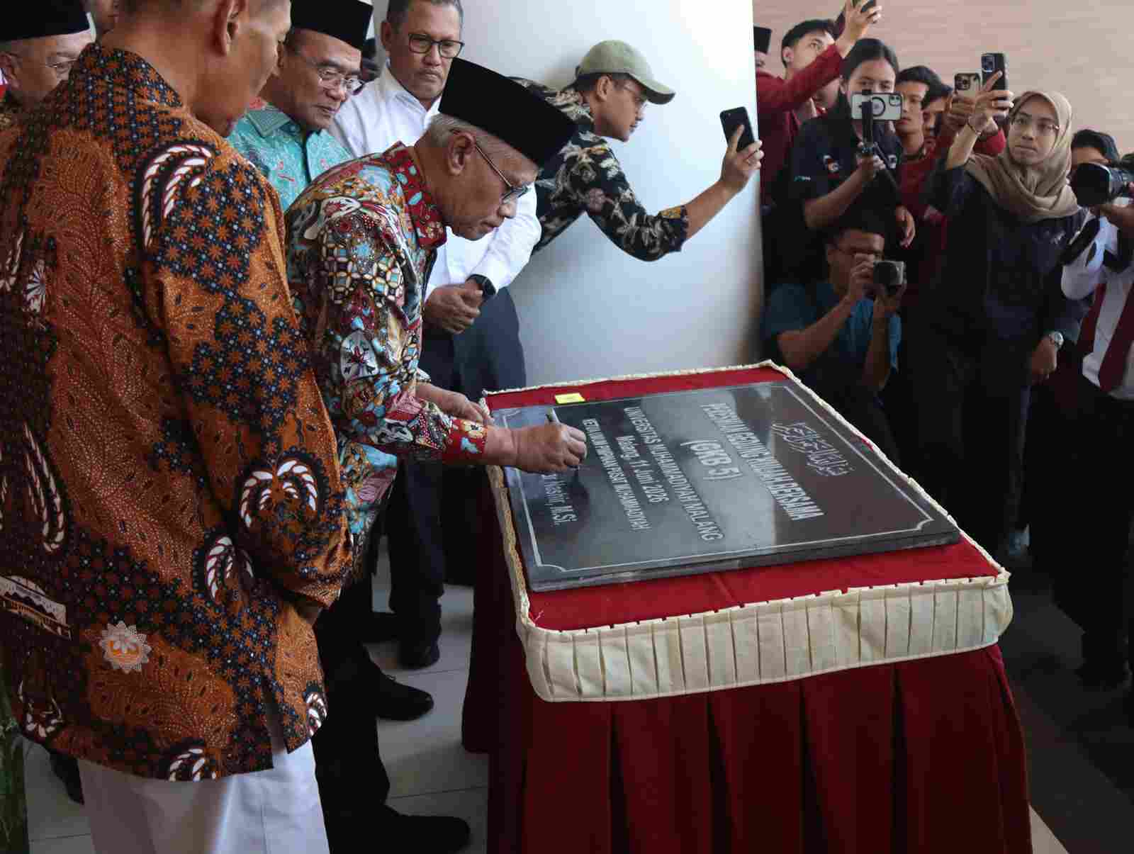GKB 5 Resmi Beroperasi, UMM Bersiap Jadi Episentrum Medis Nasional