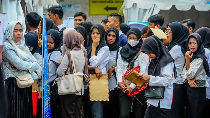 Tawakal, Ikhtiar, dan Tanggung Jawab Sosial di Tengah Kesulitan Ekonomi