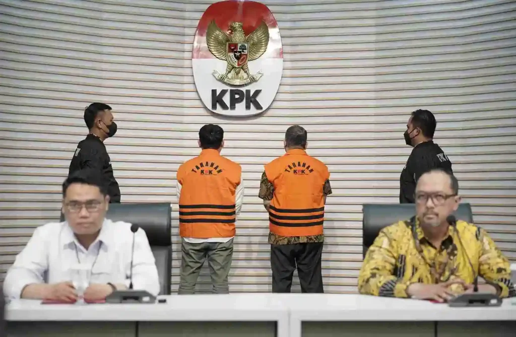 Ketika Amanah Runtuh, Negeri Pun Roboh