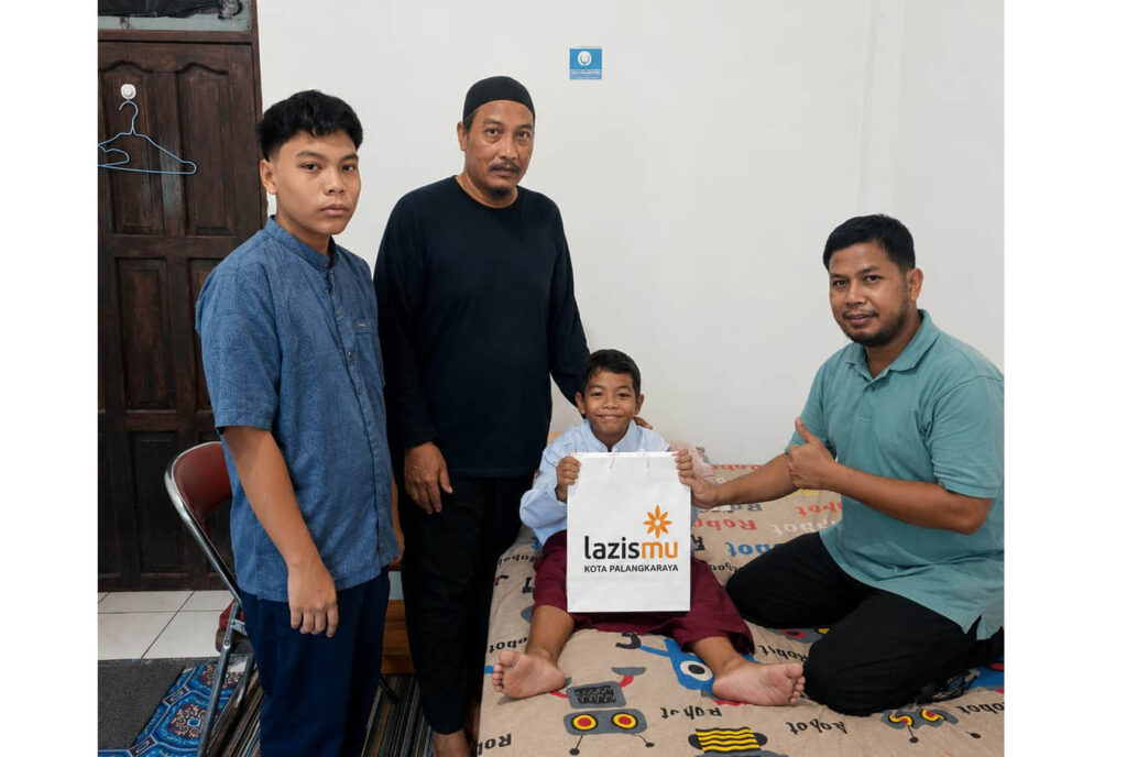 Unik, LAZISMU Palangka Raya Gelar Khitan On The Road