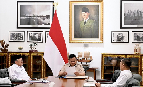 Mendikdasmen Abdul Mu’ti menyampaikan capaian kinerja Kemendikdasmen pada Presiden. (istana)