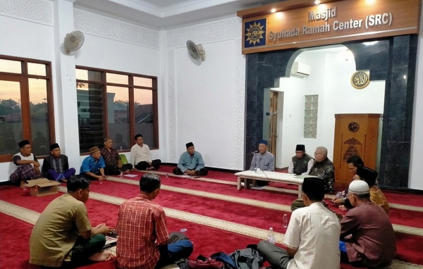 Pengurus takmir menetapkan branding baru, Masjid Syuhada Ramah Center, Ngagel. (ist)