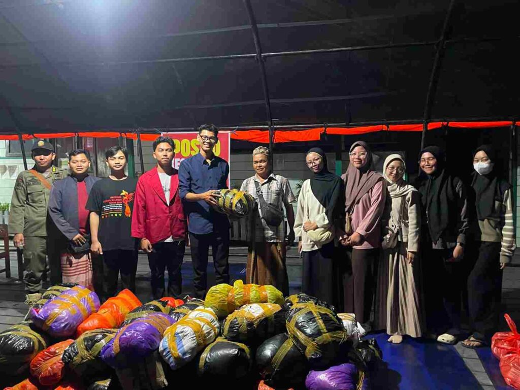 LAZISMU Dan IMM Kota Palangkaraya Salurkan Bantuan Untuk Korban Kebakaran