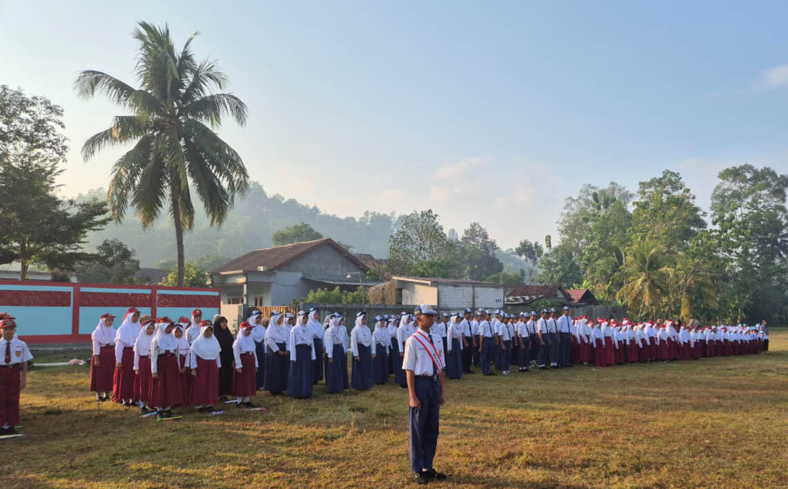 Pembukaan MPLS-MATAMUDA SMP & MIM Purwojati Banyumas Berlangsung Seru