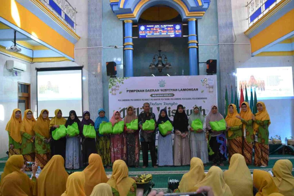Milad ke-109 'Aisyiyah, PDA Lamongan Gelar Bakti Sosial dan Layanan Kesehatan Gratis