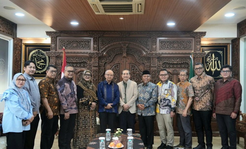 Diskusi bersama pakar usaha untuk optimalisasi aset persyarikatan. (ist)