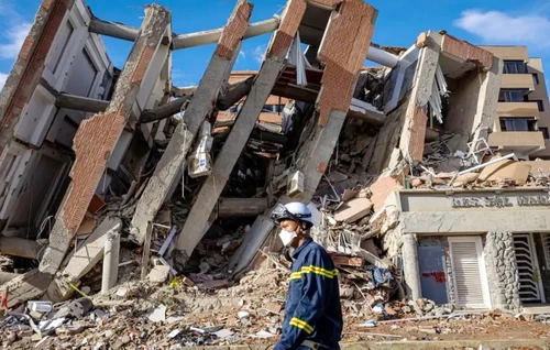 Kerusakan parah dalam gempa bmi di Venezuela.