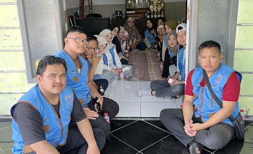 KKN Umsura bergerak melakukan pemetaan sosial di desa Dapet, Balungpanggang Gresik. (ist)