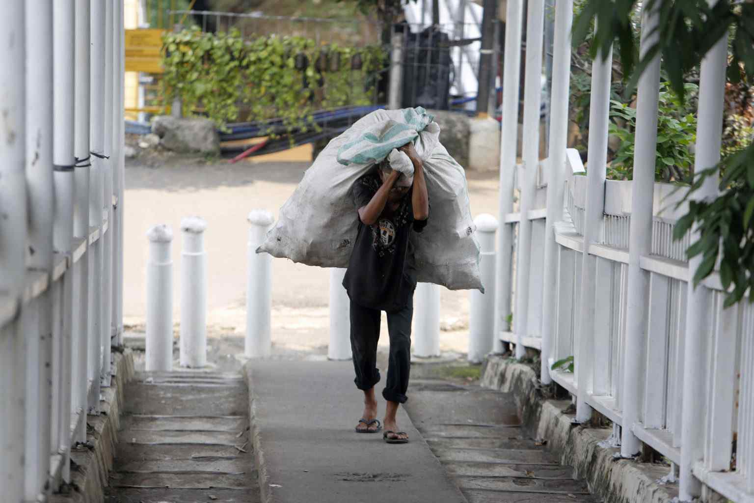 Ketika Kemiskinan Menjadi Dakwaan bagi Sebuah Peradaban