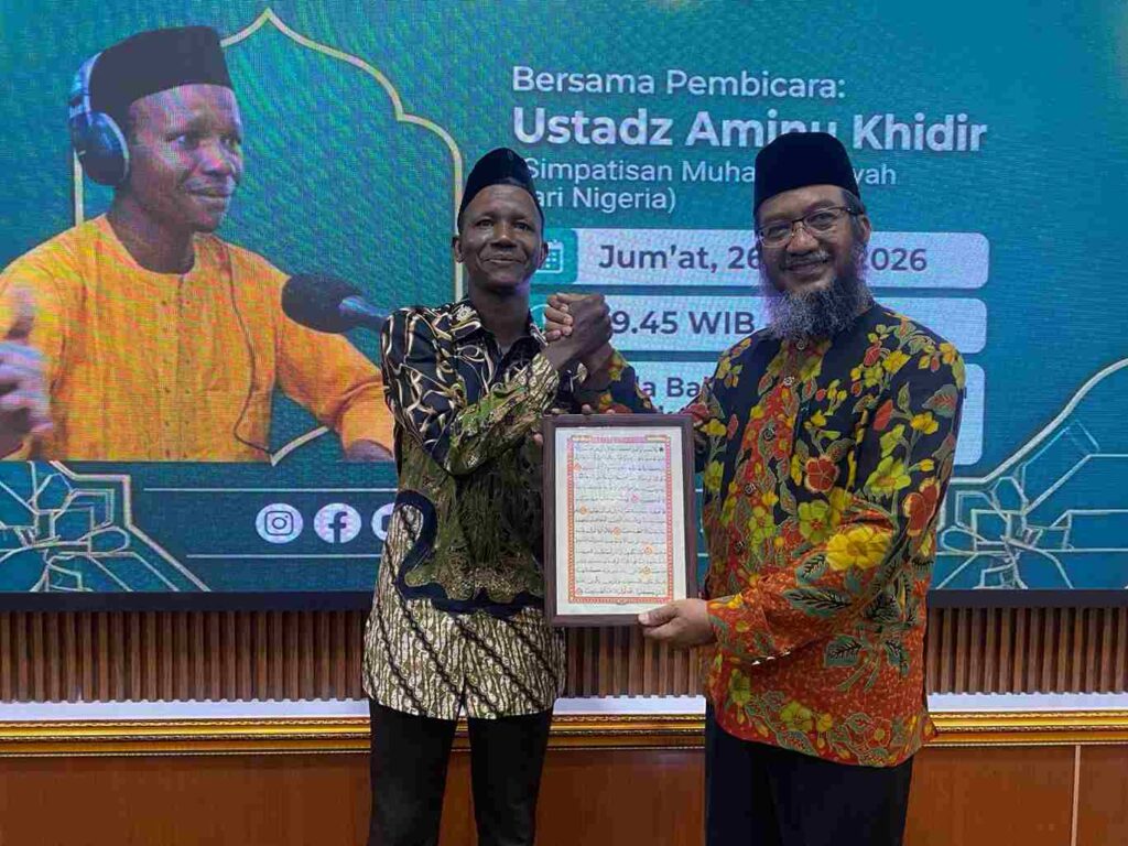 Tulis Al-Qur’an 30 Juz, Mahasiswa Nigeria Bikin Kagum