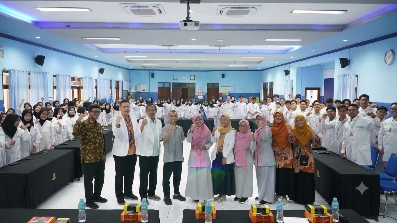 RS Muhammadiyah Lamongan dan FK UMSURA Gelar Serah Terima 84 Dokter Muda, Tekankan Budaya Kerja ISTAWA