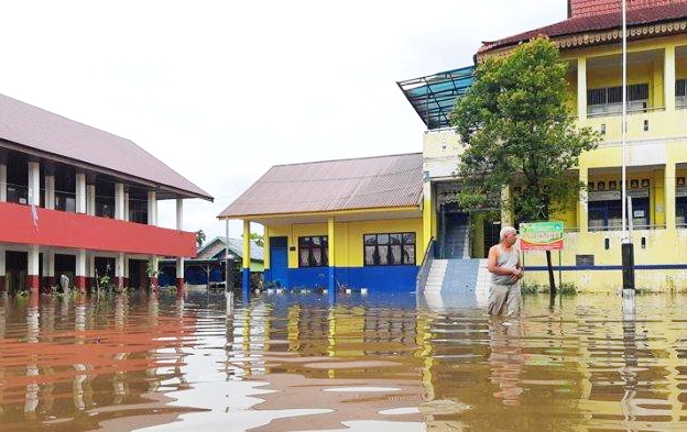 Salah satu sekolah terdampak bencana banjir. (ist)