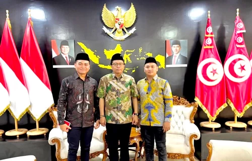 Perwakilan PCIM Tunisia saat berkunjung ke KBRI Tunis. (ist)