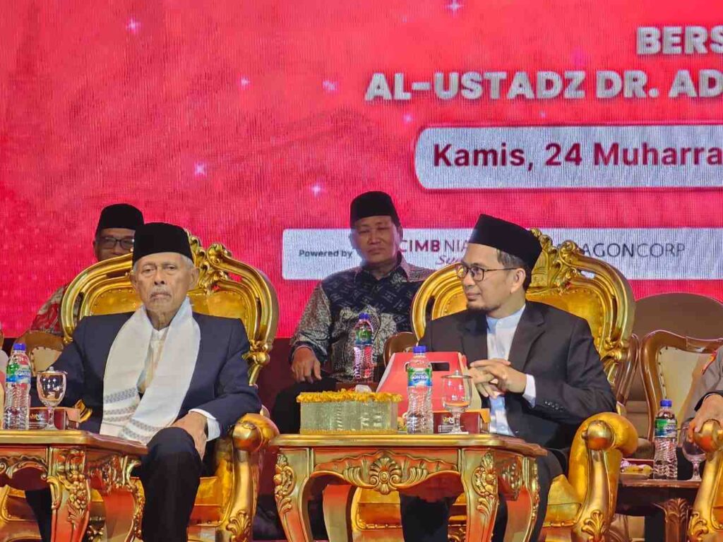 Milad ke-100 Gontor, Ustaz Adi Hidayat: Pesantren Harus Lahirkan Tokoh Peradaban Berintegritas