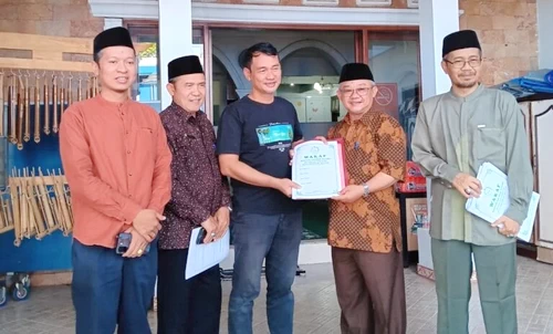 Sekretaris Umum PP Muhammadiyah, Abdul Mu'ti, mewakafkan aset pribadinya pada Muhammadiyah. (ist)