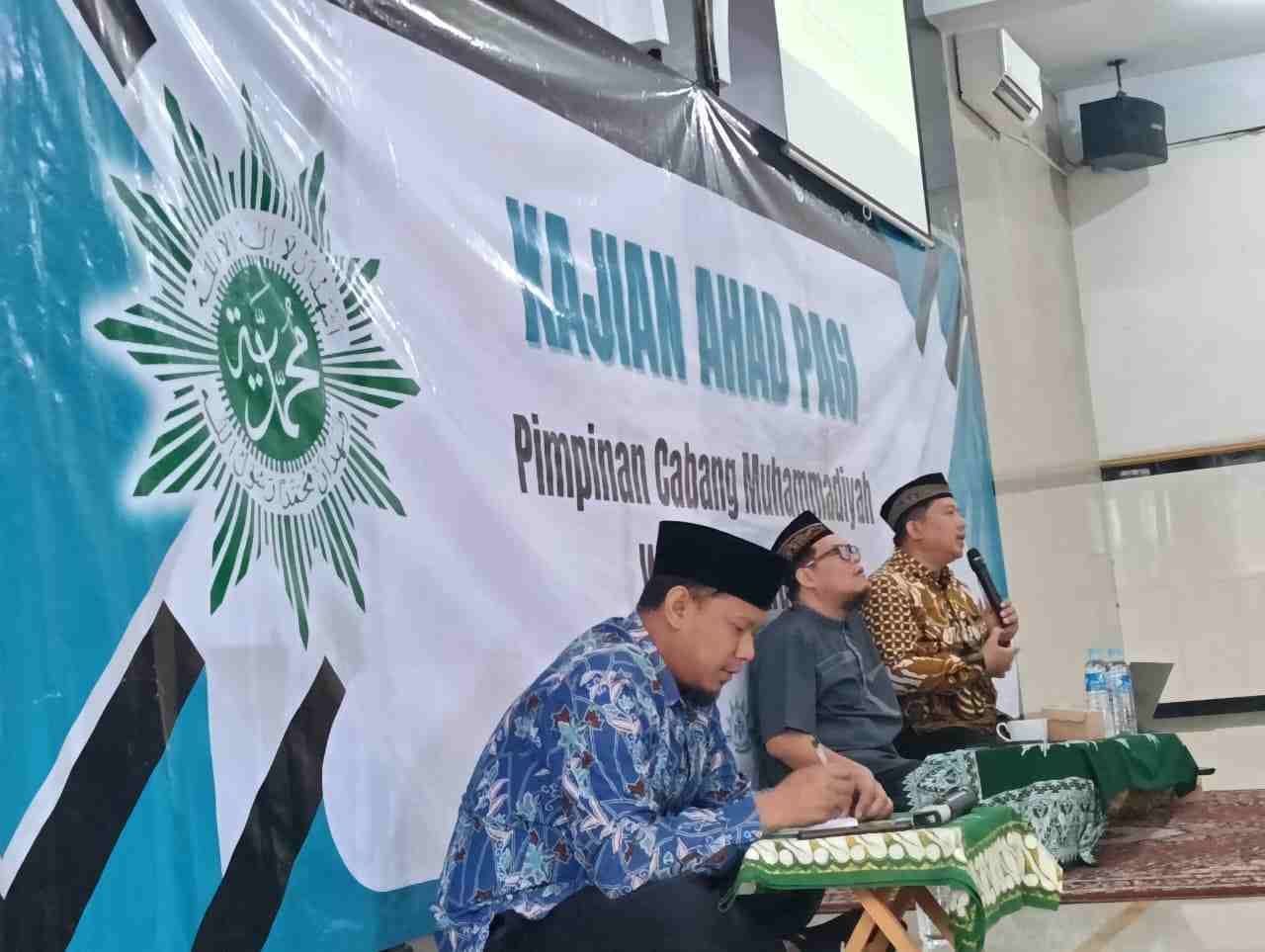 Kajian Ahad Pagi PCM Wiyung: Menghadapi Takdir Dengan Ridha dan Tawakal 
