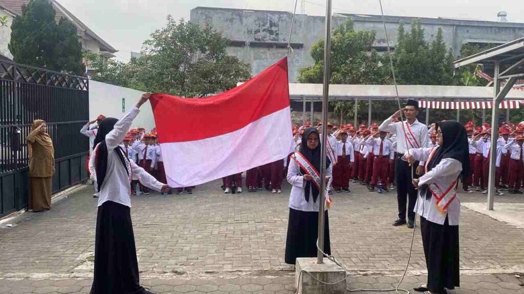 HUT ke-81 RI, Mahasiswa PPG UMS Ambil Peran di SD Muhammadiyah 24 Gajahan