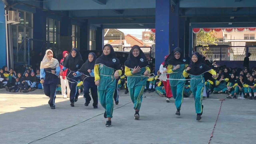 Bersatu dalam Aksi, Berjuang Meraih Juara, Semarak Kemerdekaan di SMP Muhammadiyah 15 Boarding School Surabaya