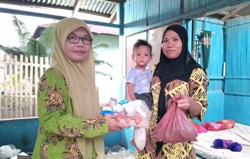 Aisyiyah Nagekeo memberikan bantuan pada penyintas gempa NTT. (ist)