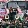 Rakyat Diberi Tenggat, Uang Diberi Perlindungan