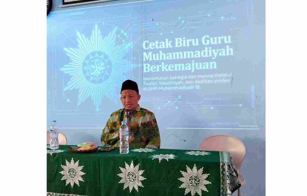 Perkokoh Ideologi Berkemajuan, SMP Muhammadiyah 15 Surabaya Gelar Pembinaan Guru dan Karyawan