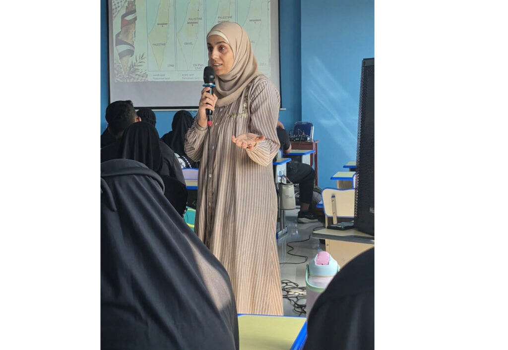 Bilingual Class SMP Muhammadiyah 15 Surabaya Hadirkan Guest Teacher Palestina dan Pakistan