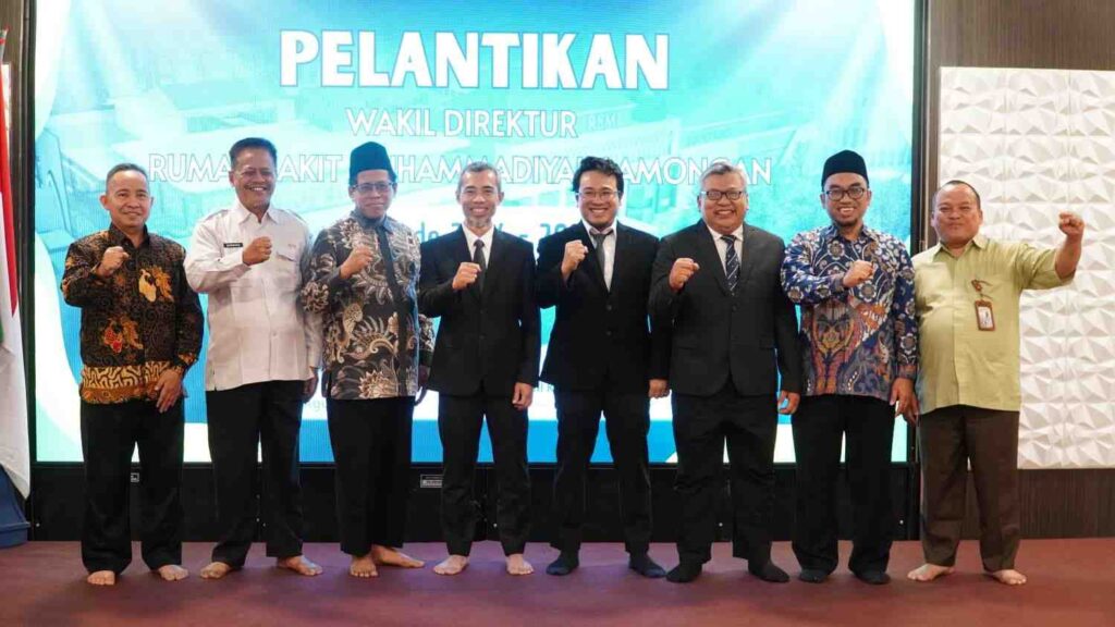 Tingkatkan Pelayanan, RS Muhammadiyah Lamongan Lantik Tiga Wakil Direktur