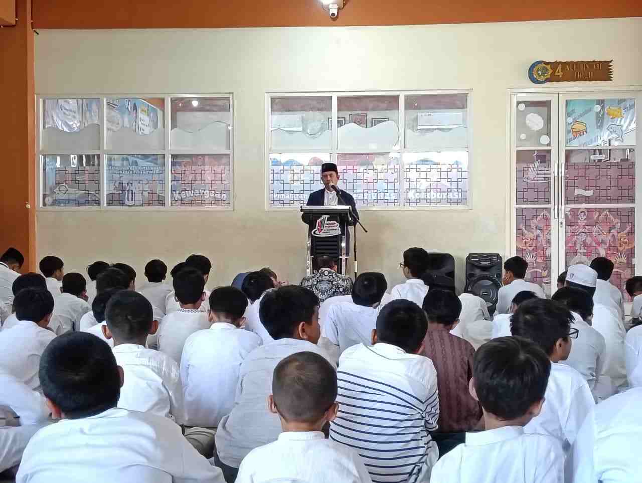 Penuh Hikmah Salat Jumat Perdana di Aula Lantai 2 Gedung 2 SDM Limas