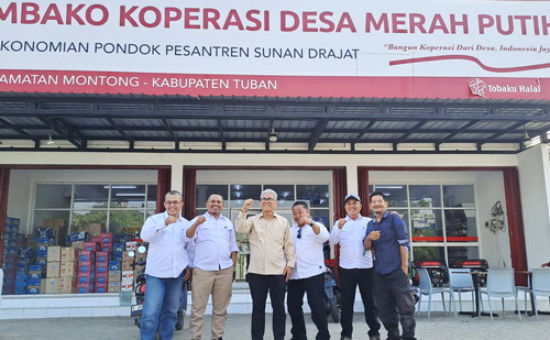 Penasihat Menteri Desa dan Pembangunan Daerah Tertinggal (Kemendesa PDT), Prof. Dr. Zainudin Maliki, saat mengunjungi KDMP di Sunan Drajat, Tuban. (ist)