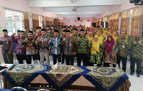 Peserta bersama narasumber Forum Group Discussion (FGD) School Religius Culture (SRC).