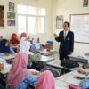 Pelita di Balik Gulita, Kisah Sunyi Dedikasi Pengajar Bangsa
