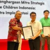Majelis Dikdasmen & PNF PP Muhammadiyah Raih Penghargaan dari Save the Children Indonesia