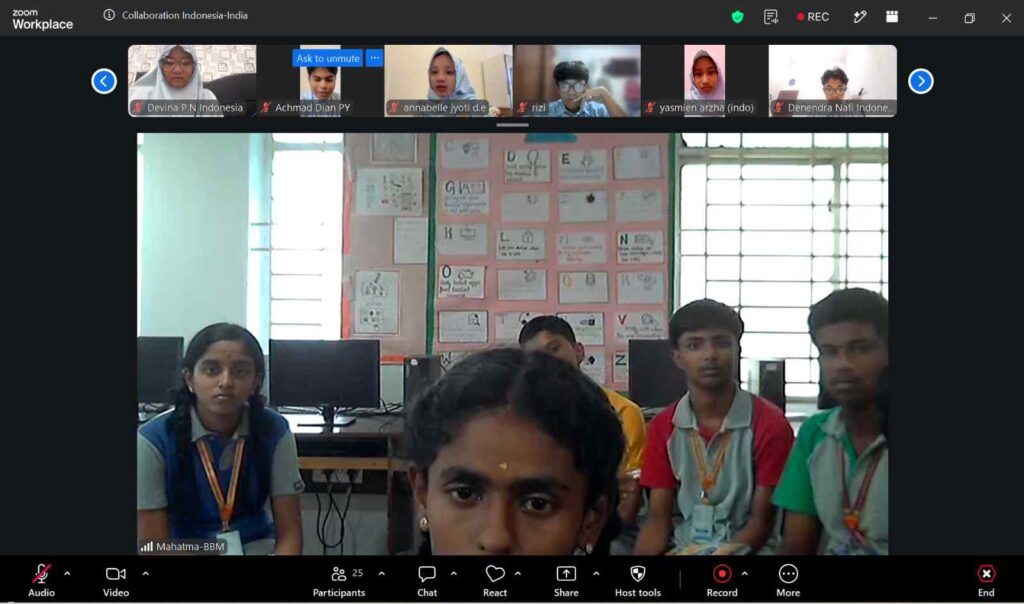 Siswa Spemlibels dan Sekolah India Bedah Teknologi Satelit di Ajang Global Collaboration