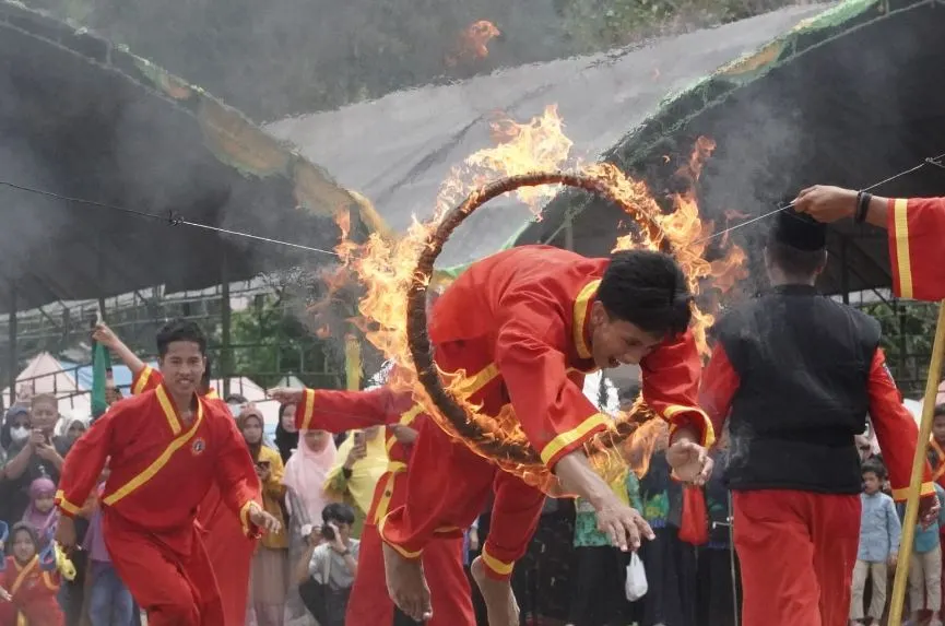 Pembukaan Muktamar XVI Tapak Suci Putera Muhammadiyah Dimeriahkan Pencak Budaya dari 57 Pesilat Mancanegara