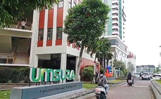 Kampus Universitas Muhammadiyah Surabaya.