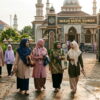 Wanita ke Masjid Salat Berjamaah