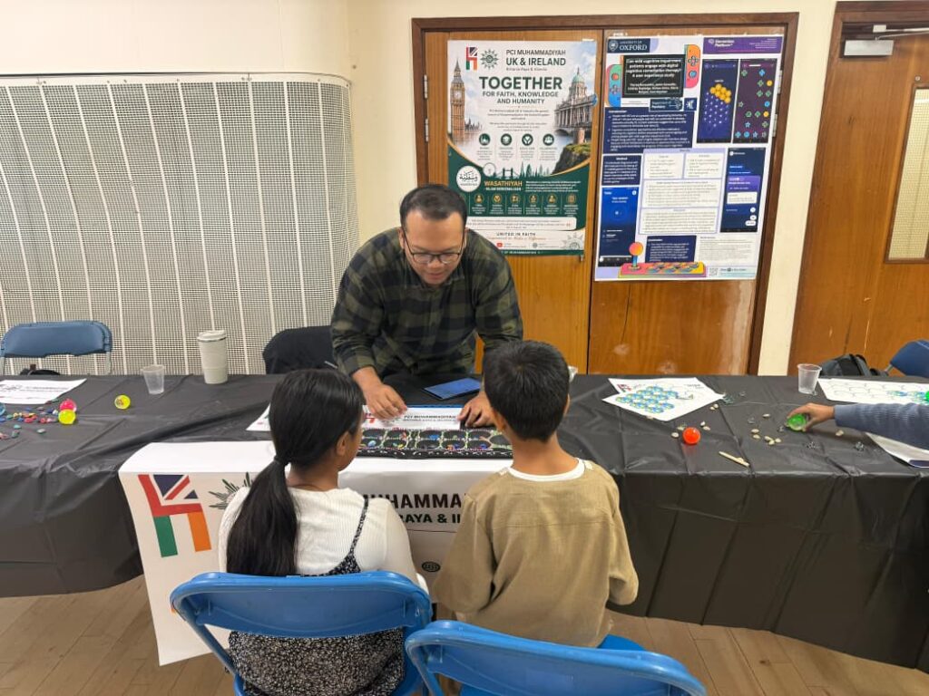 Muhammadiyah Kenalkan Permainan Tradisional di East London Mosque Science Fair 2026