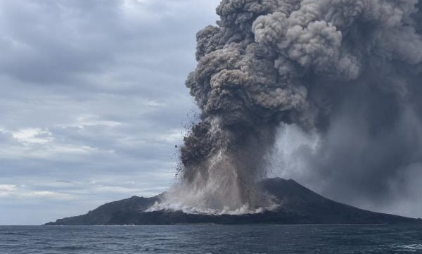 Abu vulkanik anak krakatau. (ist)