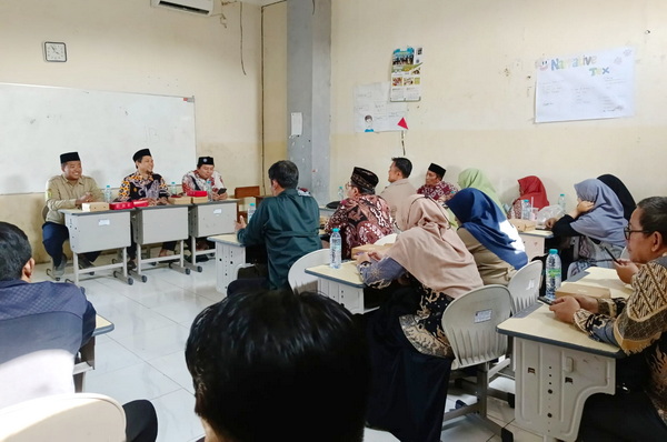 Rapat periodik Musyawarah Guru Mata Pelajaran (MGMP) ISMUBA SMP/MTs Muhammadiyah Kota Surabaya. (ist)