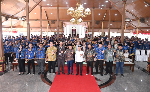 Wamendikdasmen, Fajar Riza Ul Haq, dalam acara di Bangkalan. (ist)