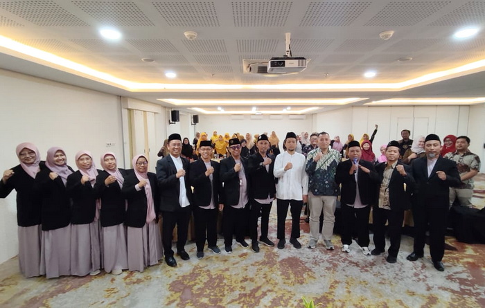 Peserta dan pembicara pelatihan bendahara sekolah Kelompok Kerja Kepala Sekolah (K3S) SD/MI Muhammadiyah Kota Surabaya. (ist)