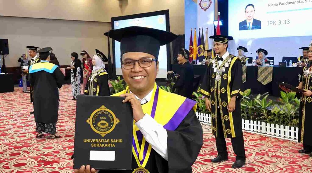 Dosen FAI UMKLA Klaten Raih Gelar Sarjana Psikologi Usahid Solo, Perkuat Sinergi Ilmu Agama dan Psikologi