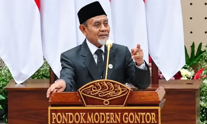 Pimpinan Pondok Modern Darussalam Gontor, KH Hasan Abdullah Sahal.