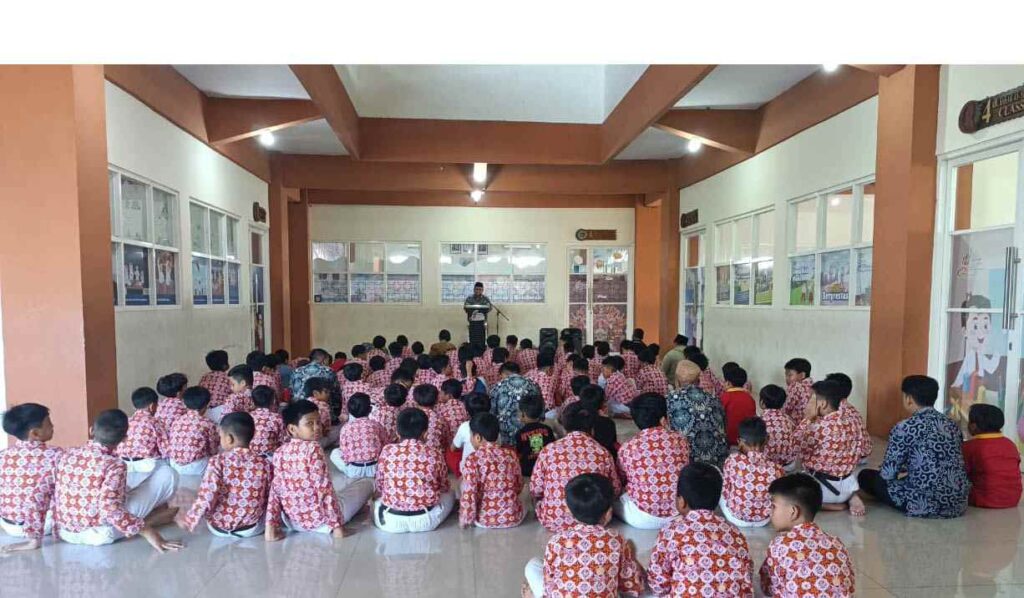 Jumat Kedua di Aula Gedung 2 SDM Limas Kaji Makna Filosofis Gerakan Ibadah Salat 