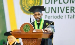 Kisah Yongki, Wisudawan Non-Muslim Asal Papua Temukan Toleransi di UMY