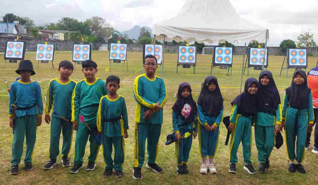 SD Inovatif Aisyiyah Kedungwaru Kirim 11 Atlet di Kejurkab Panahan Tulungagung