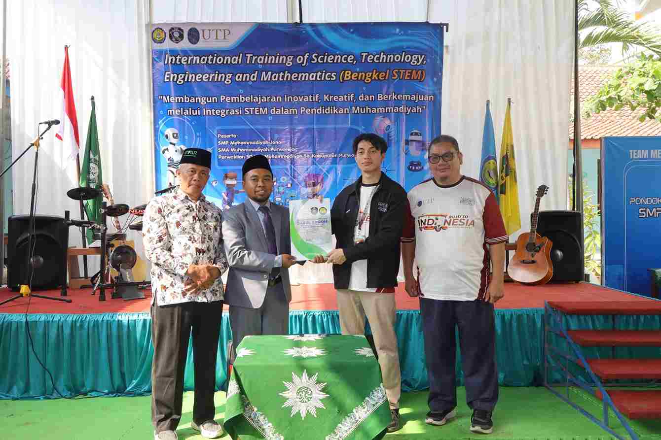Kolaborasi PP Darul Arqam dan UTP Malaysia: Bengkel STEM Buka Jendela Dunia bagi Santri dan Murid Muhammadiyah Purworejo
