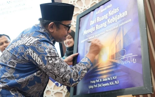 Arif Jamali Muis dalam pembukaan Webinar Series 7 Jurus BK Hebat. (ist)