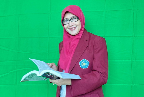 Dr. Isnaini Rodiyah, M.Si.